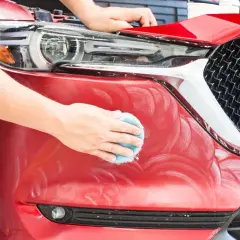 Jak myć auto z woskiem? Przedłuż trwałość i połysk lakieru!