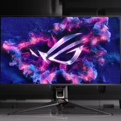 Efektowne logo ROG na tle kosmicznej mgławicy. Dowiedz się, jak rozciągnąć ekran na cały monitor, by zanurzyć się w grze.