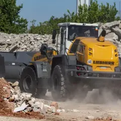Ile kosztuje wynajem koparki bez operatora? Sprawdź ceny i oszczędności