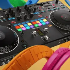 Jaki kontroler DJ na początek: wybierz najlepszy model dla siebie