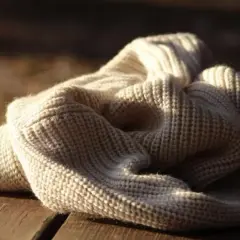Jak skurczyć sweter w prosty sposób - skuteczne metody na każdy materiał