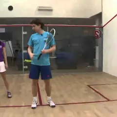 Jak serwować w squashu - unikaj najczęstszych błędów i popraw technikę