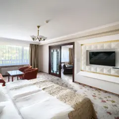 Ile kosztuje nocleg w hotelu Gołębiewski? Ceny, pokoje i ukryte opłaty