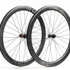 Szytki czy opony? Tubeless: wybierz idealne koła szosowe!