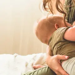 Do kiedy karmić dziecko piersią? Odkryj ważne zalecenia i porady