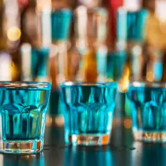 Kamikaze drink ile procent – poznaj różnice w zawartości alkoholu
