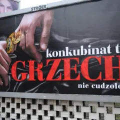 Czy czarny humor to grzech? Zrozum moralne dylematy i konsekwencje