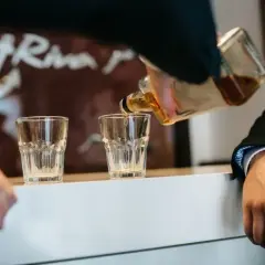 Ile alkoholu na wesele? Sprawdź, jak uniknąć marnotrawstwa