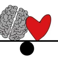 Bilancia tra cervello e cuore, metafora del sapiosessuale significato: l'attrazione intellettuale che guida l'emozione.
