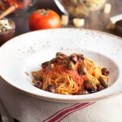 Pyszne spaghetti arrabiata: prosty przepis na idealny obiad