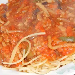 Sos do spaghetti z pieczarkami: prosty przepis i triki mistrza!