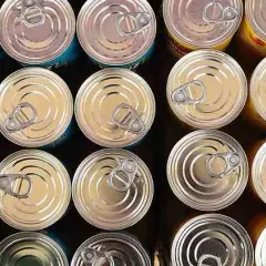 Gdzie wyrzucać puszki po piwie? Poznaj zasady recyklingu w Polsce