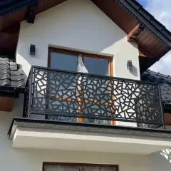 Balustrada aluminiowa czy stalowa - co wybrać, aby uniknąć kosztów?