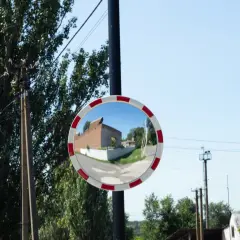 Kto stawia znaki drogowe na osiedlu? Odpowiedzialność i zasady