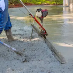 Jaki beton na wylewkę do garażu? Wybierz najlepszą opcję dla trwałości