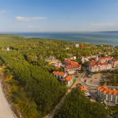 Krynica Morska: Odkryj TOP atrakcje, plaże i pomysły na urlop!