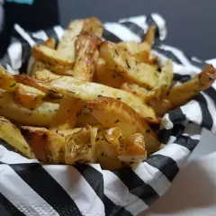 Czym przyprawić frytki, aby zyskały wyjątkowy smak i aromat?