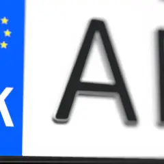 Tablica rejestracyjna DK AF z flagą UE.