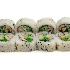 Rząd roladek sushi z ryżem, sezamem i kawałkami unagi, ogórka i awokado.