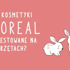 Dwa smutne króliki z plastrami na futrze, obok pytania: czy kosmetyki L'oreal są testowane na zwierzętach?