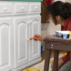 Jak pomalować szafki kuchenne? Poradnik DIY do idealnej kuchni