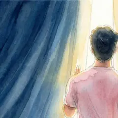 Ein Mann im rosafarbenen T-Shirt steht vor einem hellen Lichtschein, der durch dunkle Vorhänge fällt. Er streckt eine Hand aus, als würde er eine Entscheidung treffen, denn **liebe ist eine entscheidung**.
