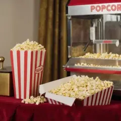Ile kosztuje popcorn w kinie Multikino? Ceny, które zaskakują