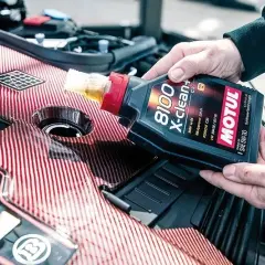 MOTUL 5W30 - idealny olej do silników VAG, uniknij problemów z silnikiem