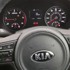 Jak zresetować kontrolkę ciśnienia opon Kia Sportage i uniknąć problemów