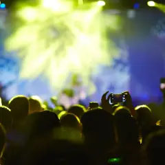 Gdzie bezpiecznie kupić bilety na koncert, aby uniknąć oszustw?