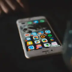 Jak poprawić kondycję baterii iPhone i uniknąć szybkiego rozładowania