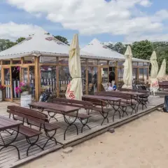Brzeźno: Gdzie zjeść rybę z widokiem? Polecane restauracje