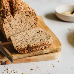 Jaki chleb na wysoki cholesterol? Pełnoziarnisty kluczem do zdrowia serca