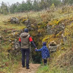 Rezerwat Węże: Tajemnice krasu i prehistorii Góry Zelce