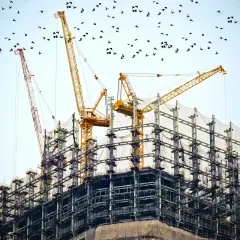 Ile żwiru na metr sześcienny betonu? Kluczowe proporcje dla B15