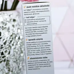 Peeling Tołpa 3 enzymy jak stosować: na oczyszczoną twarz, omijając oczy, na 10 min. Rozmasuj zwilżonymi dłońmi, spłucz. Stosuj 2x w tyg.