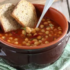 Minestra di Ceci: Ricetta Perfetta, Cremosa e Tradizionale