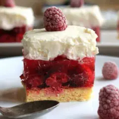 Czy ciasto malinowa chmurka można zamrozić bez utraty smaku?