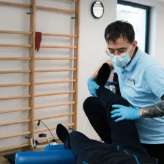 Kiedy rehabilitacja po artroskopii kolana? Kluczowe informacje i etapy