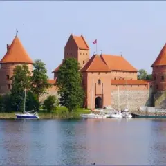 Litwa atrakcje: odkryj niezapomniane miejsca i ukryte skarby
