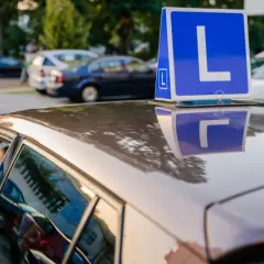 Wymiana prawa jazdy do kiedy? Uniknij problemów z terminami!