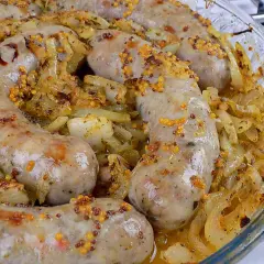 Jak upiec kiełbasę w piekarniku, by była soczysta i aromatyczna