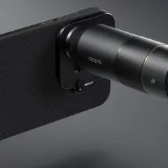Telefon Oppo z doczepianym obiektywem, który może być odpowiedzią na pytanie, jaki telefon ma najlepszy aparat.