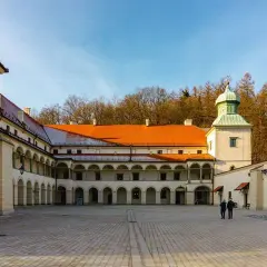 Najlepsze atrakcje w Suchej Beskidzkiej, które musisz zobaczyć