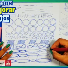 Manos practicando trazos en un **dibujo folio**: líneas, círculos y óvalos para mejorar la técnica.