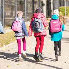 Co to jest chodnik i jakie ma znaczenie dla bezpieczeństwa pieszych