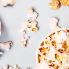 Czy popcorn jest dietetyczny? Sprawdź, co wpływa na kaloryczność