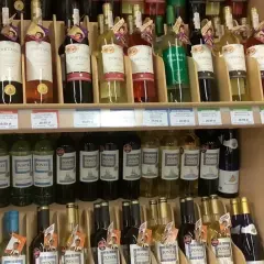 Wino wegańskie czym się różni - poznaj kluczowe różnice w produkcji