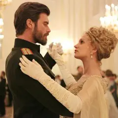 Najlepsze filmy kostiumowe o miłości, które musisz zobaczyć