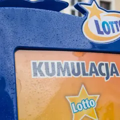 Lotto zachęca do gry kumulacją i samochodami, bo to lepsza reklama niż niższe oprocentowanie.